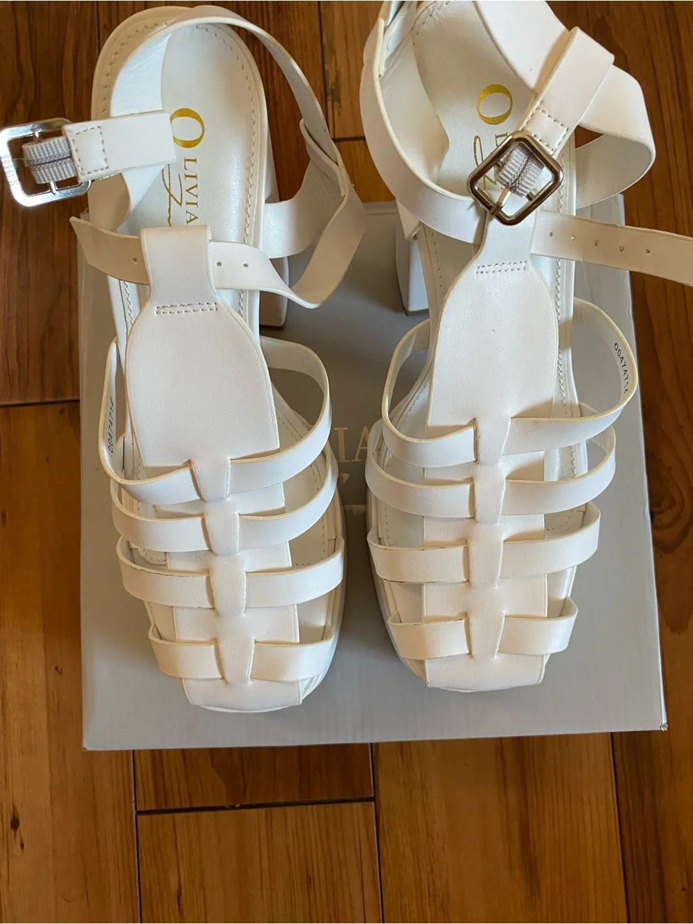 N/A stylish white